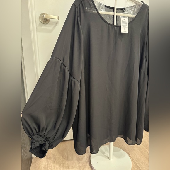 Torrid - Picture 4 of 8